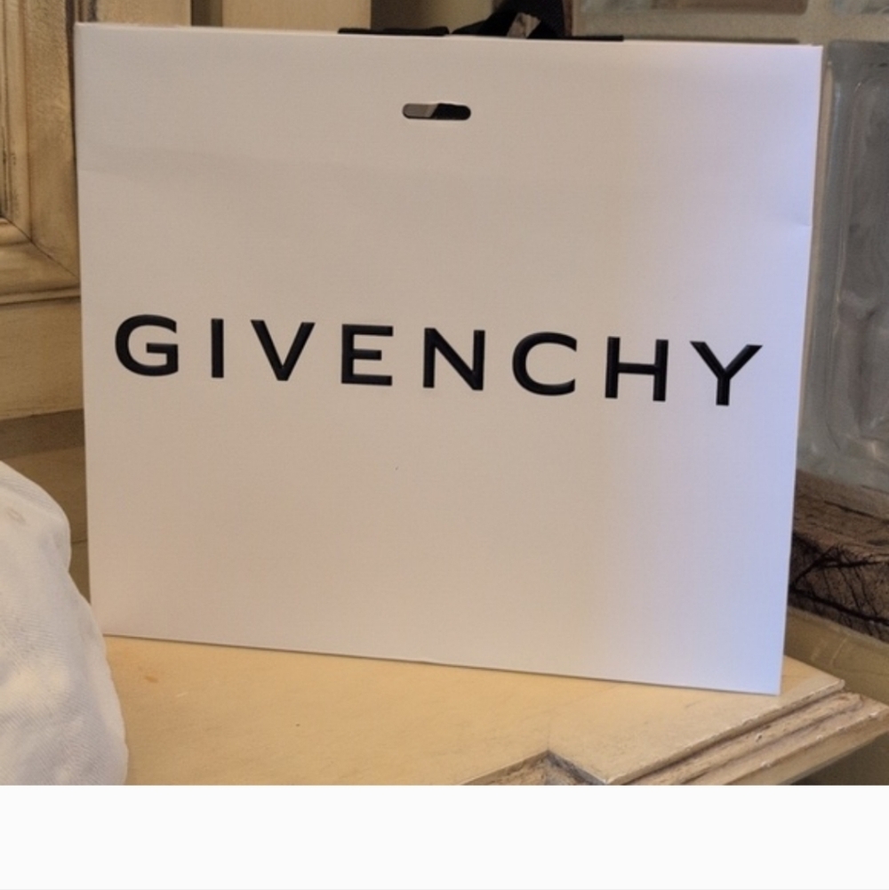 Givenchy Ivory Curved Cap - Picture 6 of 16